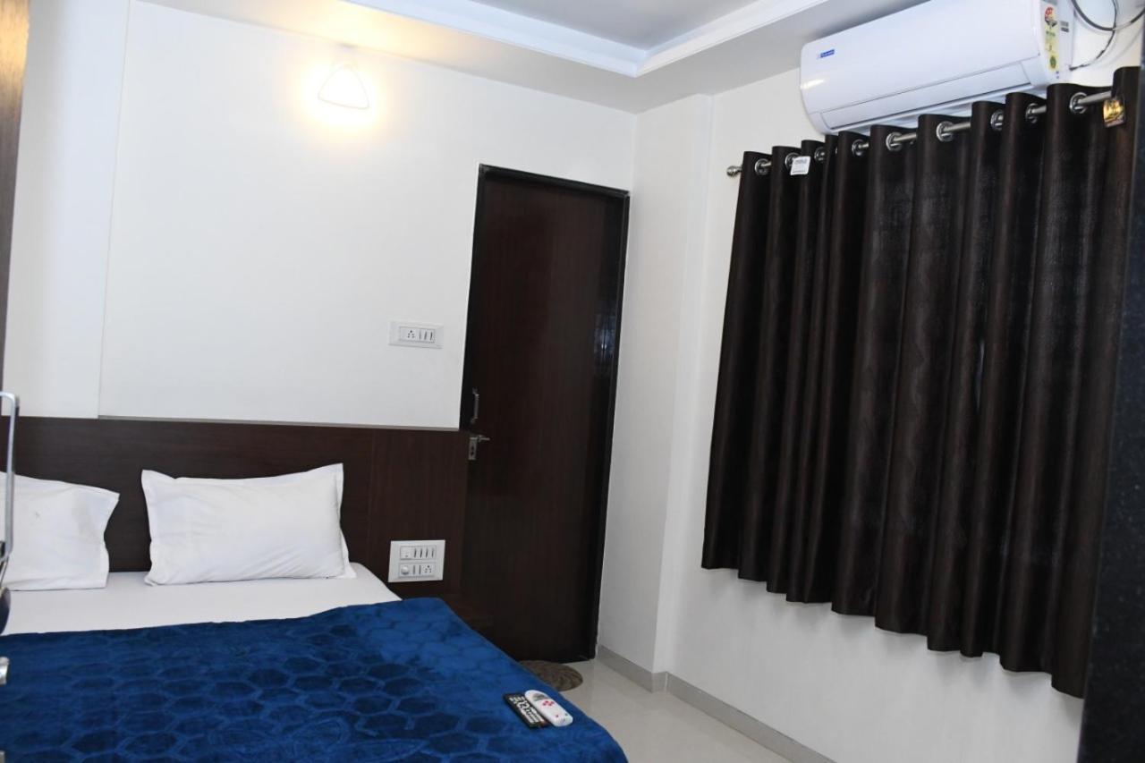 Hotel Sai Shatabdi Shirdi Exterior photo